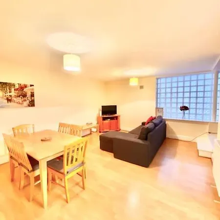 2 Bed In Centre *