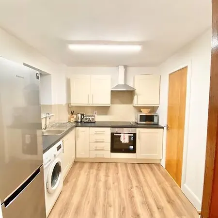 2 Bed In Centre Apartmán *