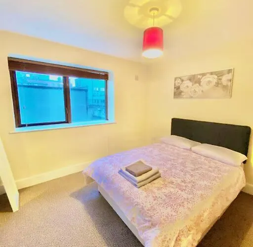 2 Bed In Centre * Dublin